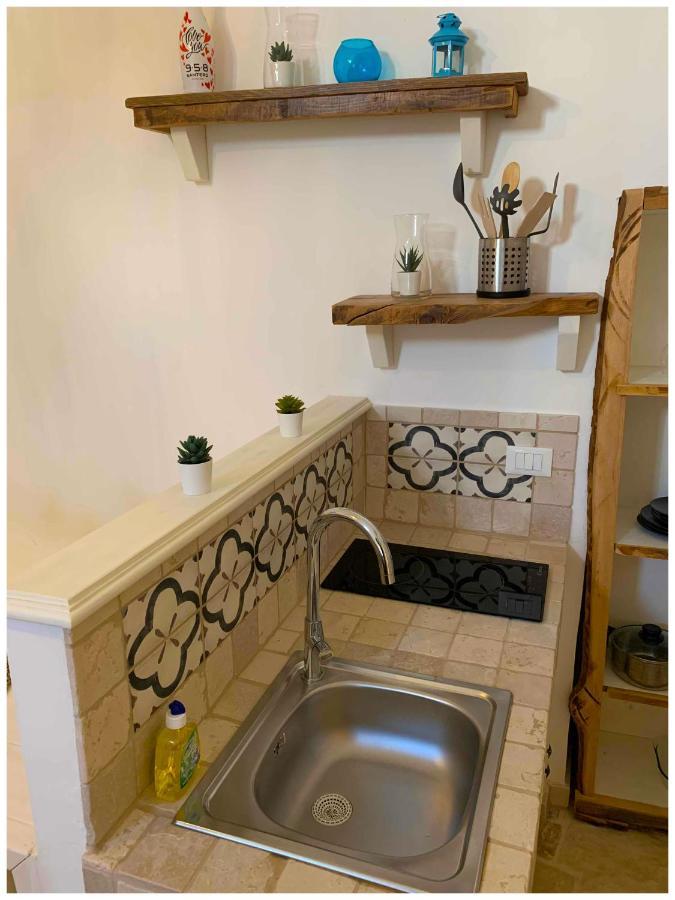 Biancostuni 81 Apartment Luaran gambar
